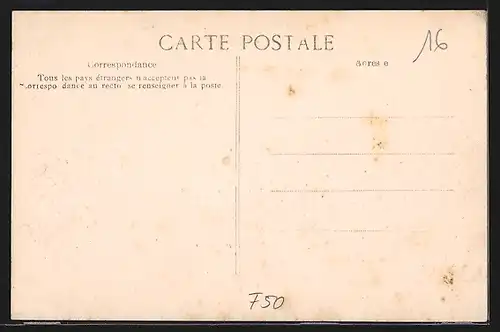 AK Torigni-sur-Vire, Rue de la République no 2, Strassenpartie