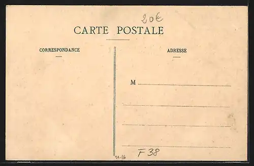 AK La Tour-du-Pin, Procession de la Fete-Dieu, La foule massée devant le Reposoir