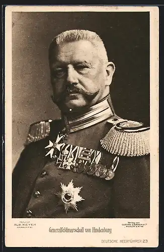 AK Generalfeldmarschall Paul von Hindenburg in Uniform mit Orden