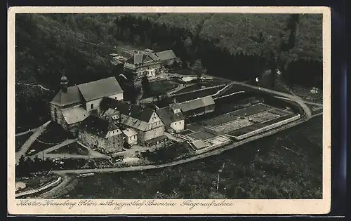 AK Kreuzberg a. Rhön, Fliegeraufnahme des Klosters mit dem Berggasthof Bavaria