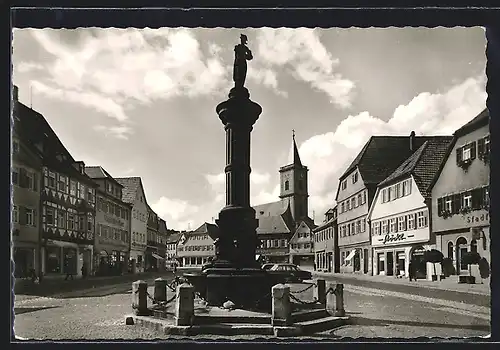 AK Bad Neustadt a. d. Saale, Partie am Marktplatz mit Springbrunnen