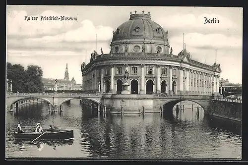 AK Berlin, Blick auf das Kaiser Friedrich-Museum an der Spree