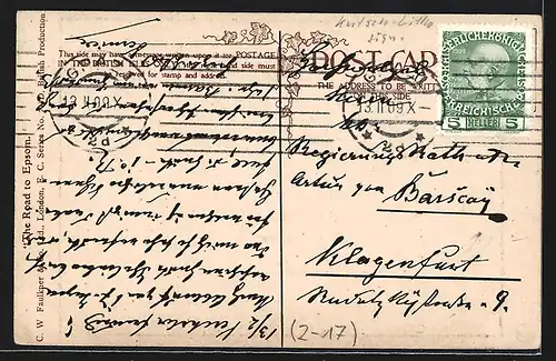 AK Postkutsche fährt in einen Ort ein