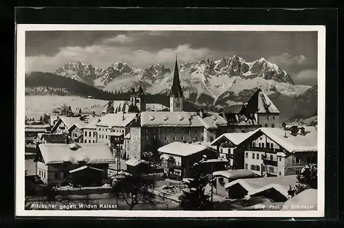 AK Kitzbühel, Ortsansicht gegen den Wilden Kaiser