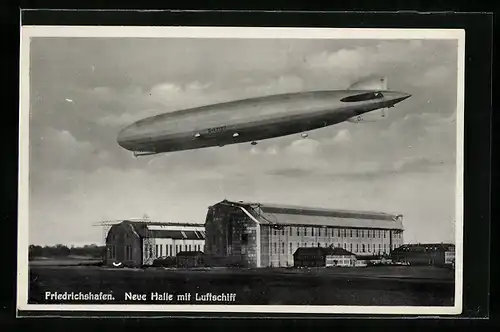AK Friedrichshafen, Neue Halle mit Luftschiff LZ 127 Graf Zeppelin