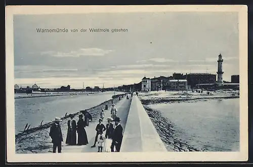 AK Warnemünde, Strandpartie von der Westmole aus gesehen