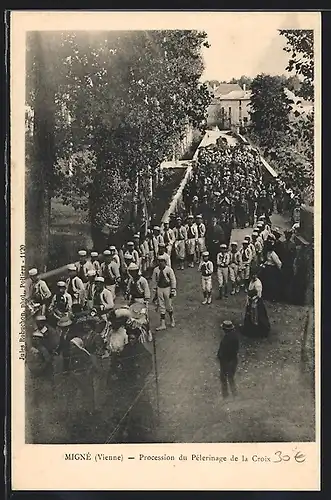 AK Migné, Procession du Pélerinage de la Croix