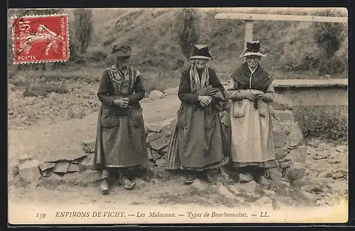 AK Vichy /Auvergne, Les Malavaux, Types de Bourbonnaises