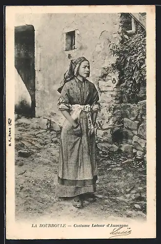 AK La Bourboule, costume Latour d'Auvergne, Bäuerin in Tracht