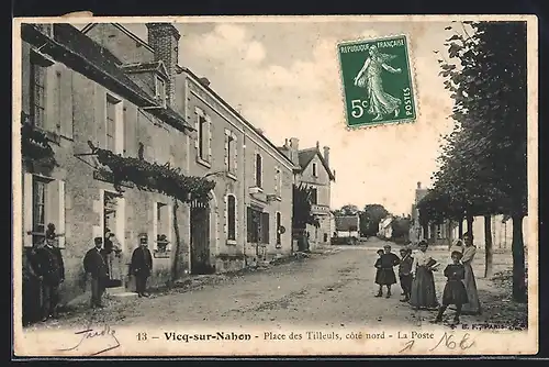 AK Vicq-sur-Nahon, Place des Tilleuls, côté nord, La Poste
