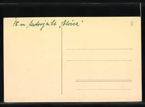 AK Motoryacht Elvira auf dem Wasser