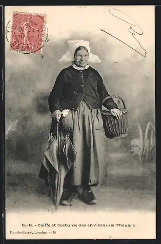 AK Coiffe et Costume des environs de Thouars, Alte Frau in Tracht aus Aquitanien / Aquitaine