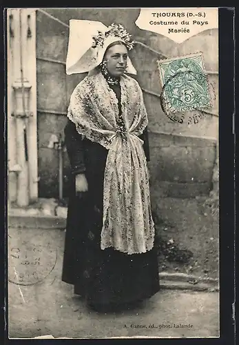 AK Thouars, Costume du Pays Mariée