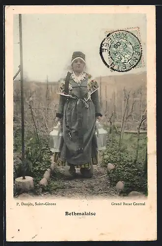 AK Bethmalaise, Trachtenfrau mit Kannen