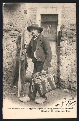 AK Velay, Rhône-Alpes, Type de paysan, revenant du marche de la ville, alter Bauer