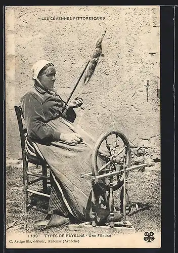 AK Ältere Frau arbeitet am Spinnrad