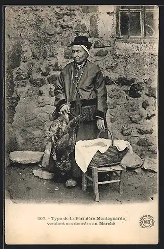 AK Type de la Fermière Montagnarde vendant ses denrées au Marché, Auvergne