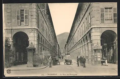 AK Chambéry, La Rue des Portiques