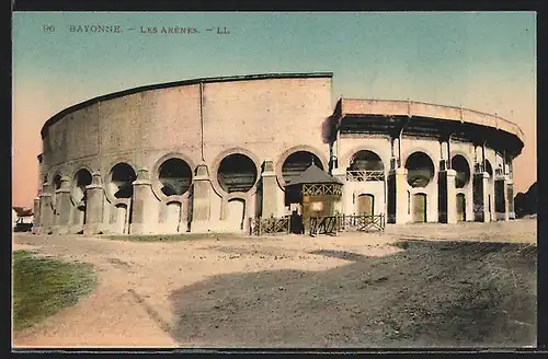 AK Bayonne, Les Arènes