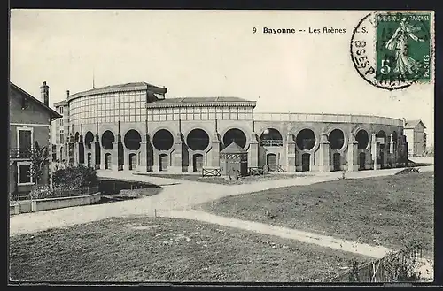 AK Bayonne, Les Arènes