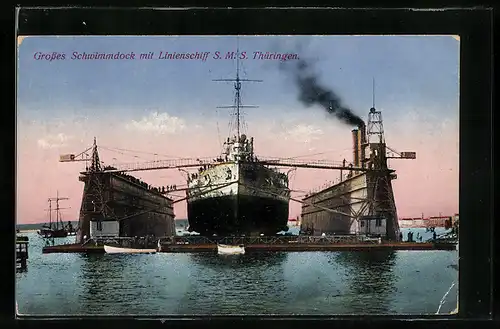 AK Grosses Schwimmdock mit Linienschiff SMS Thüringen, Kriegsschiff