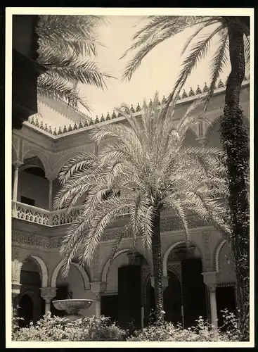 Fotografie unbekannter Fotograf, Ansicht Sevilla, Innenhof der Casa de Pilatos