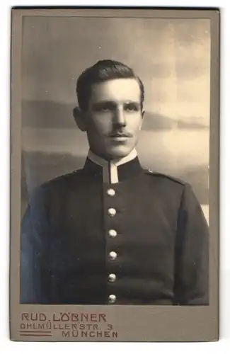 Fotografie Rud. Löbner, München, bayerischer Uffz. in Uniform