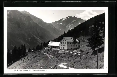 AK Steg, Aussenansicht Alpenkurshaus vor Wald und Bergen