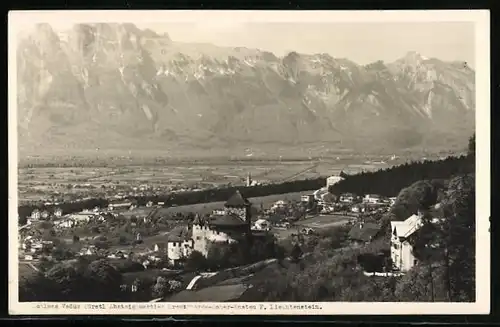 AK Vaduz, Schloss vor der Ortschaft