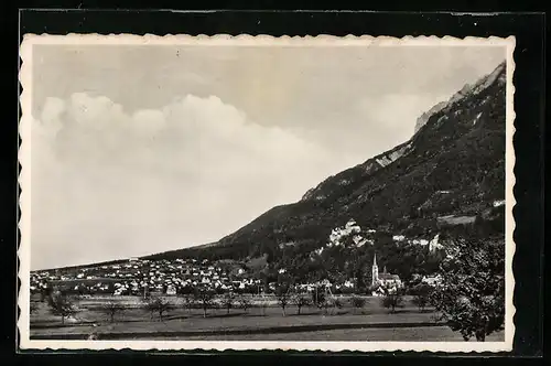 AK Vaduz, Blick auf den Ort und die Berge