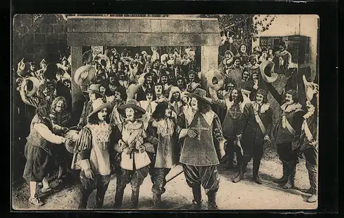 AK Die drei Musketiere vor einer jubelnde Menschenmenge