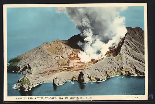 AK White Island, Active Volcano, Bay of Plenty