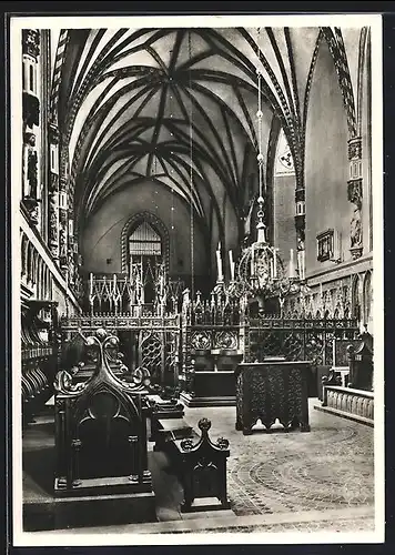 AK Marienburg / Malbork, Marienkirche im Hochschloss, Bild nach Westen