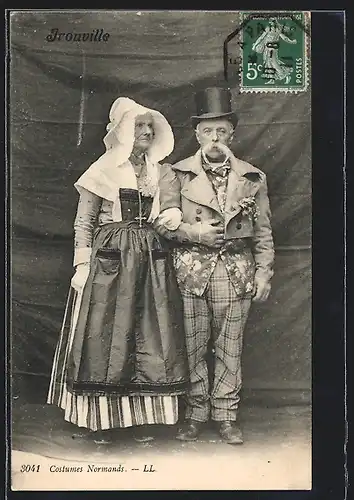 AK Normandie, Costumes Normands, altes Ehepaar in Volkstracht