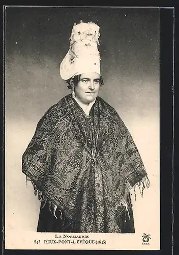 AK Reux-Pont-l`Evêque /Normandie, Frau in Tracht mit Haube