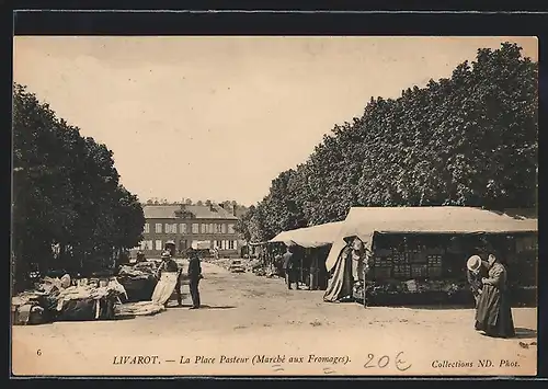 AK Livarot, La Place Pasteur (Marché aux Fromages)