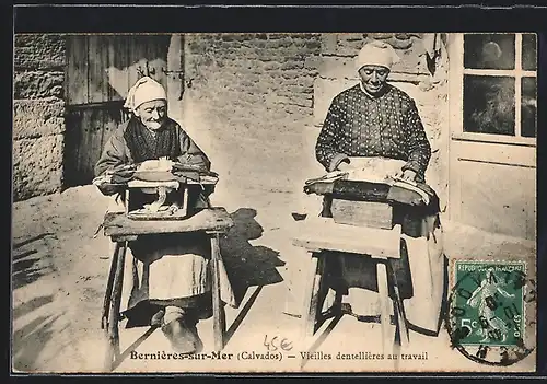 AK Bernières-sur-Mer, Vieilles dentellières au travail