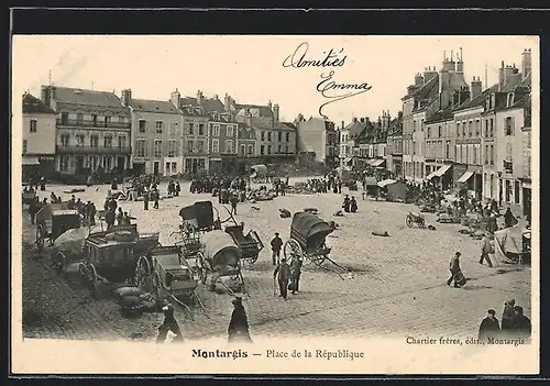 AK Montargis, Place de la Republique, auf dem Wochenmarkt