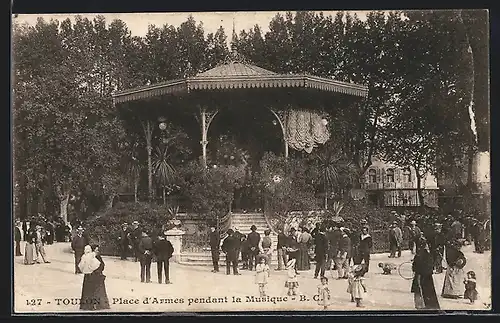 AK Toulon, Place d`Armes pendant la Musique