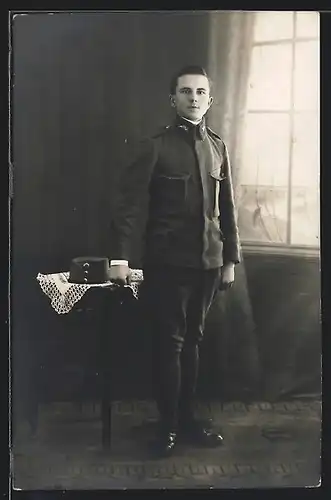 Foto-AK Junge in österreichischer Militär-Uniform