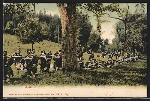 AK Schweizer Soldaten der Infanterie mit Gewehren
