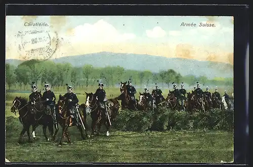 AK Schweizer Soldaten der Kavallerie zu Pferde