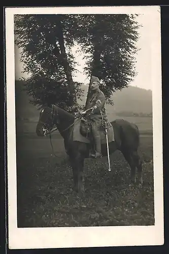 Foto-AK Schweizer Soldat zu Pferde