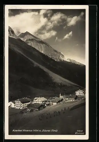 AK Hintertux, Totalansicht mit Berg aus der Vogelschau