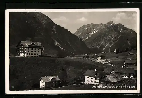 AK Mittelberg /Walsertal, Alpenkurhaus mit Bergen