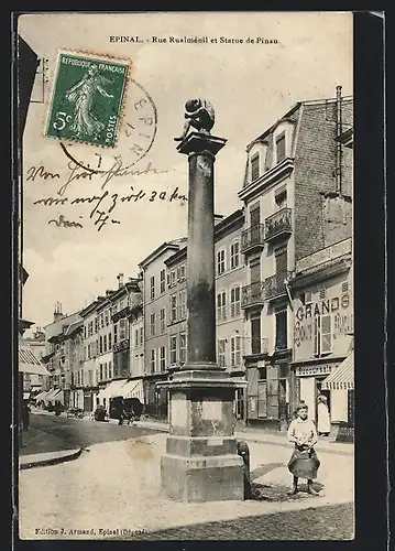 AK Epinal, Rue Rualménil et Statue de Pinau