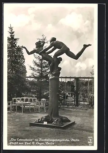 AK Berlin, Intern. Handwerks-Ausstellung 1938, Der Lebensbaum im Ausstellungsfreigelände