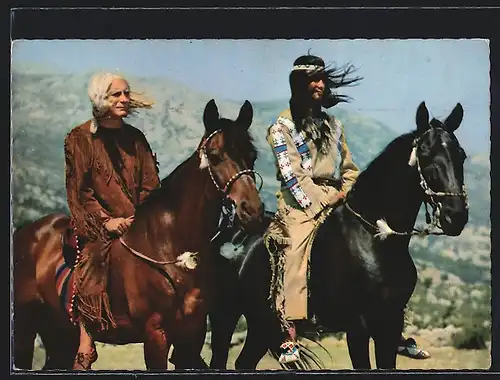 AK Filmszene aus Karl May-Film Winnetou, Winnetou und Klekih-Petra