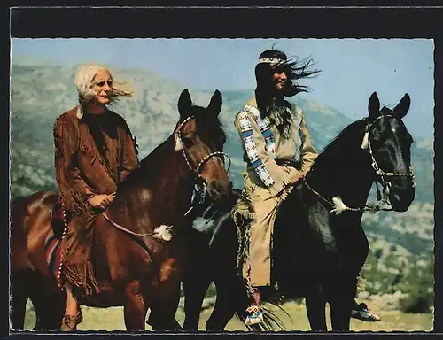 AK Filmszene aus Karl May-Film Winnetou, Winnetou und Klekih-Petra