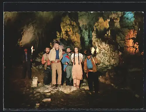 AK Winnetou II, Gefangen in der Höhle